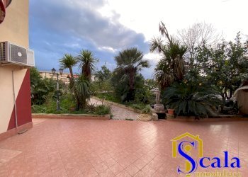 Foto 1 - Quadrilocale VIA AGOSTINO STELLATO, San Prisco - foto 1