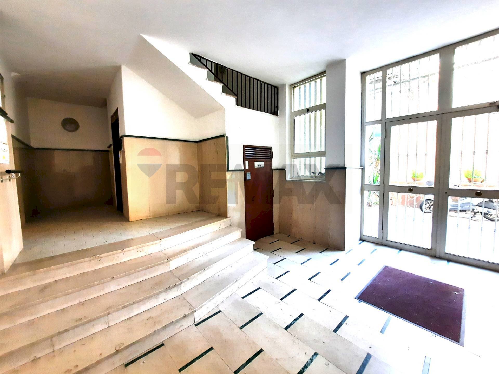 Ingresso fabbricato - Two-room apartment Via I Traversa Castagna
 
5, Casoria - photo 2