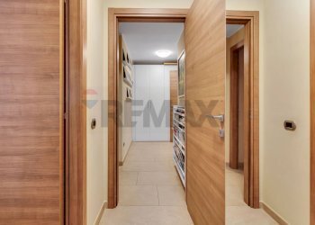 Hall / corridoio - Trilocale Via Bazzana Inferiore
 
4, Assago - foto 27