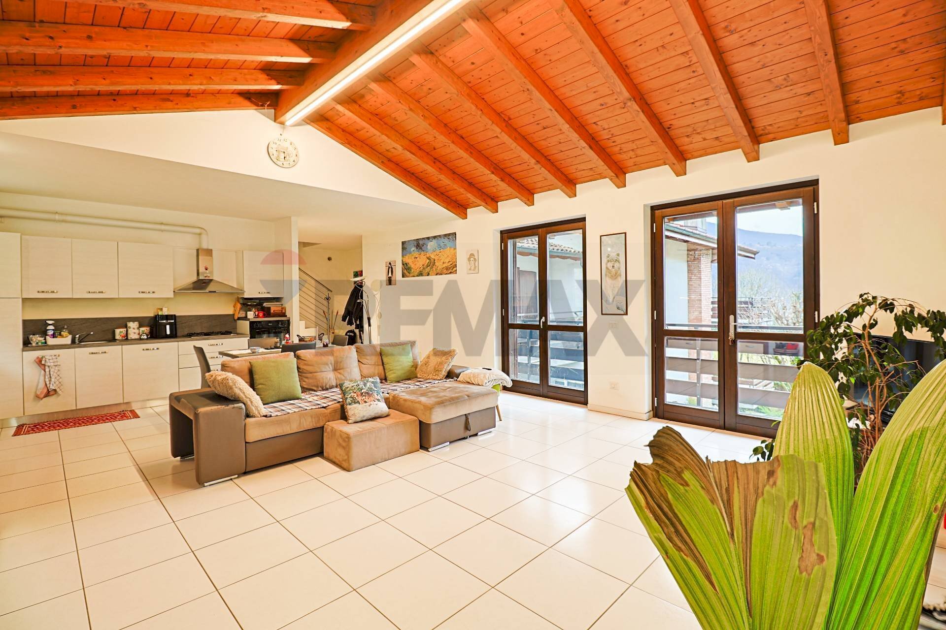 Soggiorno - Semi-detached house Via Piano
 
2/E, Brissago-Valtravaglia - photo 3