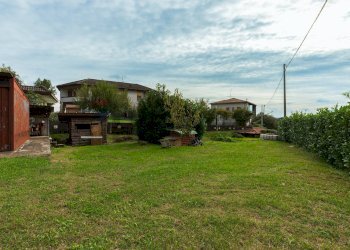 Giardino - Casa indipendente Brugnoni Francesco
 
1, Besozzo - foto 23