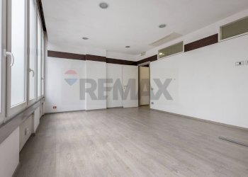 Stanza vuota - Ufficio via Puricelli
 
1, Gallarate - foto 5