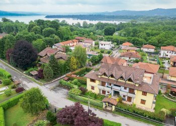 Casa all\'aperto - Trilocale via Vittorio Veneto
 
5/b, Biandronno - foto 1