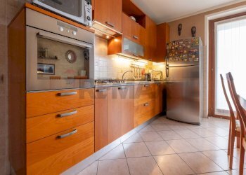 Cucina - Trilocale via Vittorio Veneto
 
5/b, Biandronno - foto 5