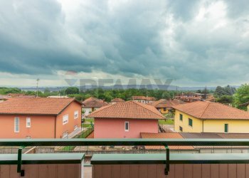 Casa all\'aperto - Trilocale via Vittorio Veneto
 
5/b, Biandronno - foto 11