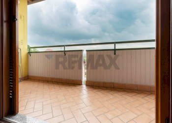 Balcone - Trilocale via Vittorio Veneto
 
5/b, Biandronno - foto 13