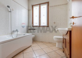 Bagno - Villa via Binda
 
19, Besozzo - foto 22