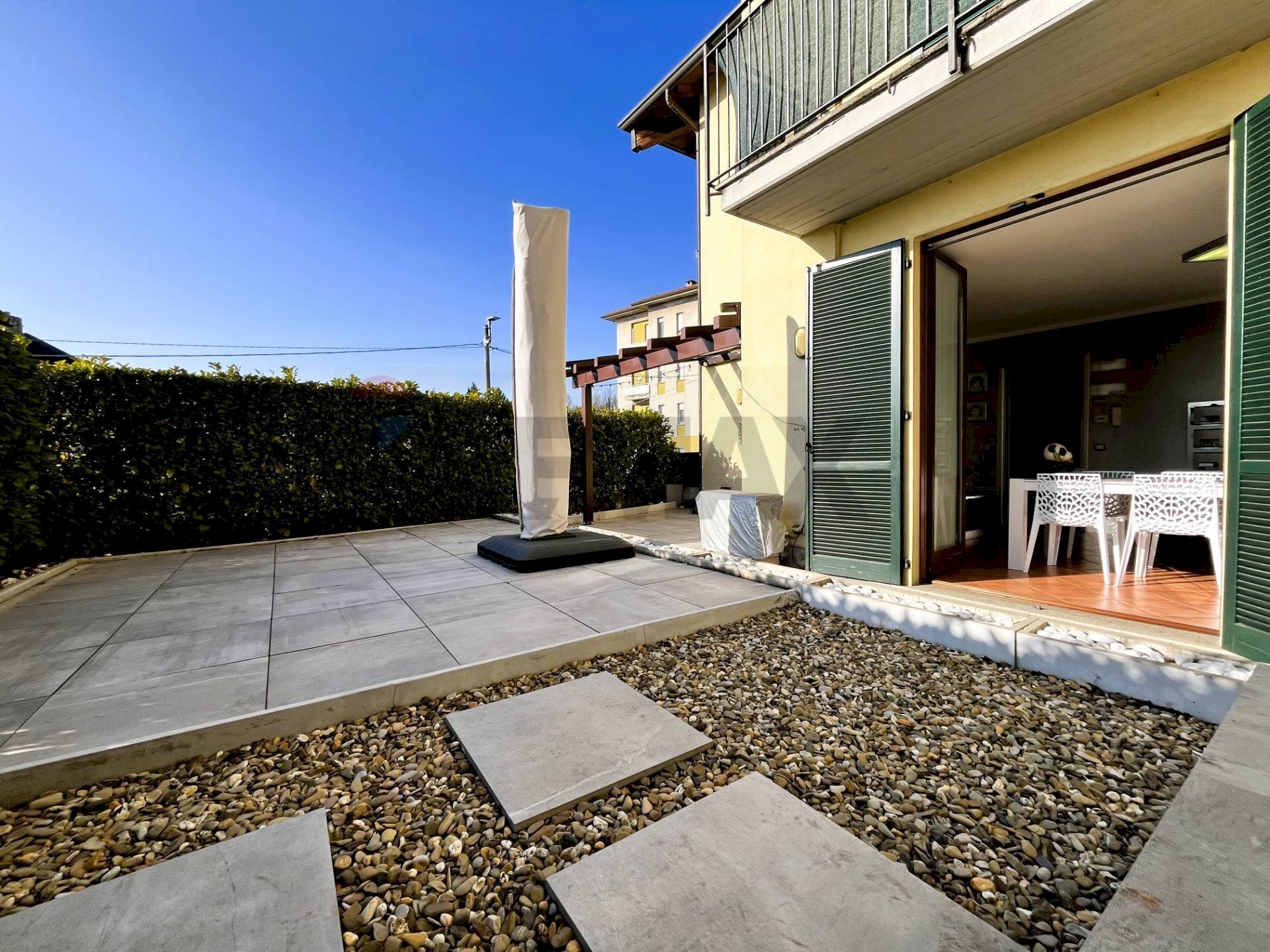 Giardino - Apartment Via Tonale
 
99, Varese - photo 1