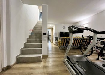 Scale - Appartamento Via Tonale
 
99, Varese - foto 37