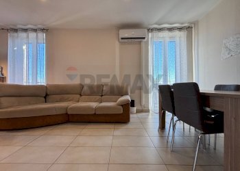 Sala da pranzo - Trilocale via G. Matteotti
 
83, Arcisate - foto 5