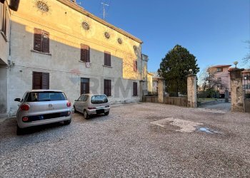 Edificio all\'aperto - Trilocale via G. Matteotti
 
83, Arcisate - foto 28