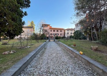 Edificio all\'aperto - Trilocale via G. Matteotti
 
83, Arcisate - foto 30