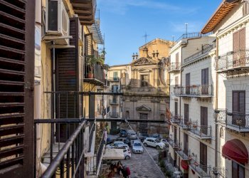 Vista dal Balcone - Appartamento Vicolo dei Calzonai
 
13, Palermo - foto 11