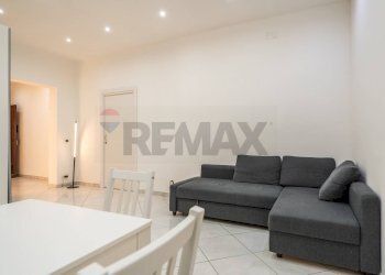 Ampio living con zona pranzo e divano letto due posti - Appartamento Vicolo dei Calzonai
 
13, Palermo - foto 20