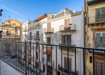Balcone con vista panoramica - Appartamento Vicolo dei Calzonai
 
13, Palermo - foto 33