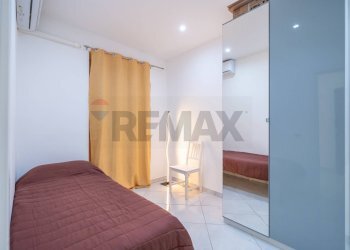 Camera con letto singolo e armadio - Appartamento Vicolo dei Calzonai
 
13, Palermo - foto 35