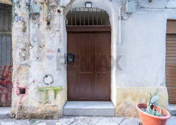 portone d\'ingresso - Appartamento Vicolo dei Calzonai
 
13, Palermo - foto 47