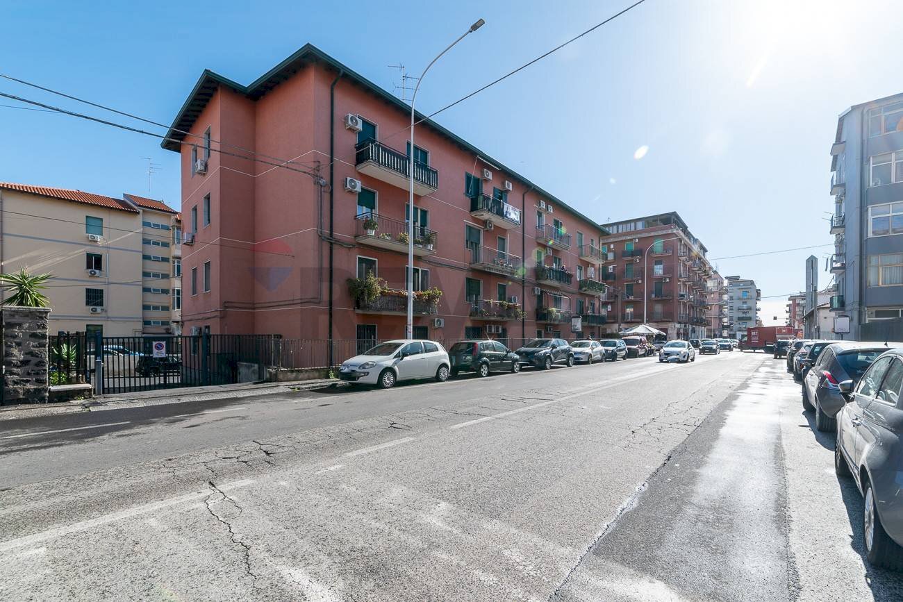 Edificio all\'aperto - Trilocale Via Armando Diaz
 
22, Catania - foto 2