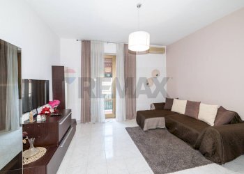 Soggiorno - Trilocale Via Armando Diaz
 
22, Catania - foto 1