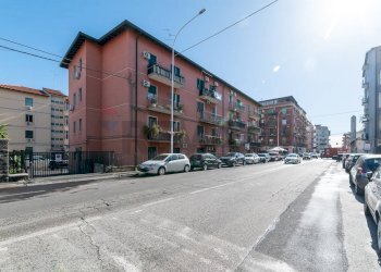 Edificio all\'aperto - Trilocale Via Armando Diaz
 
22, Catania - foto 2