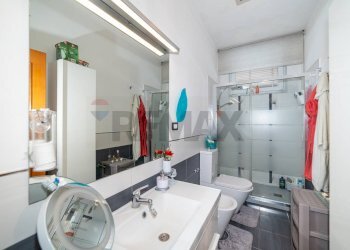 Bagno - Trilocale Via Armando Diaz
 
22, Catania - foto 13