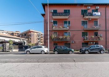 Edificio all\'aperto - Trilocale Via Armando Diaz
 
22, Catania - foto 19