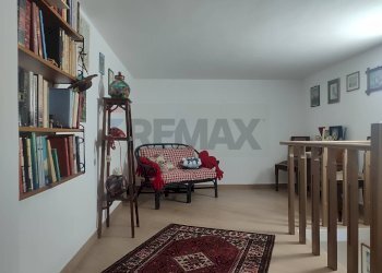 Sala da pranzo - Quadrilocale VIA BENANTI
 
41, Catania - foto 2