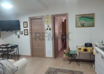 Sala da pranzo - Quadrilocale VIA BENANTI
 
41, Catania - foto 6