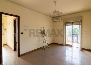 Stanza vuota - Bilocale Via Stazione
 
3, Aci Castello - foto 2