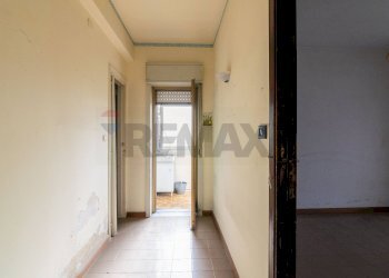 Hall / corridoio - Bilocale Via Stazione
 
3, Aci Castello - foto 7