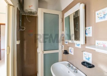 Bagno - Bilocale Via Stazione
 
3, Aci Castello - foto 11