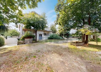 Giardino - Casa indipendente via San Maurizio al Lambro
 
186, Brugherio - foto 2