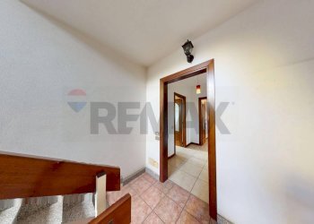 Hall / corridoio - Casa indipendente via San Maurizio al Lambro
 
186, Brugherio - foto 32