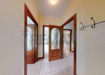 Hall / corridoio - Casa indipendente via San Maurizio al Lambro
 
186, Brugherio - foto 52
