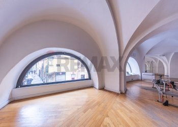 Stanza vuota - Negozio Via di Pie' di Marmo
 
2, Roma - foto 7