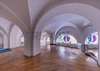 Stanza vuota - Negozio Via di Pie' di Marmo
 
2, Roma - foto 11