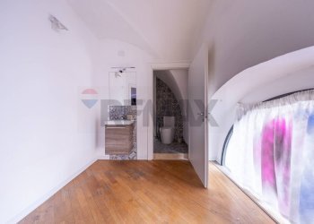 Hall / corridoio - Negozio Via di Pie' di Marmo
 
2, Roma - foto 22