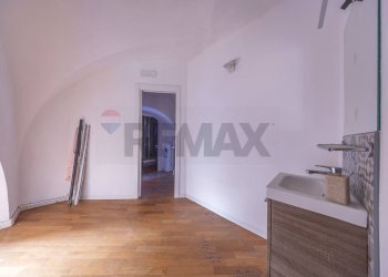 Stanza vuota - Negozio Via di Pie' di Marmo
 
2, Roma - foto 23