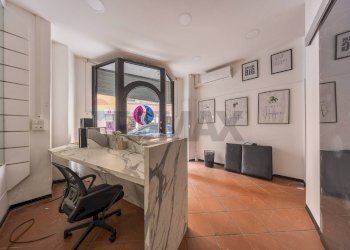 Ufficio - Negozio Via di Pie' di Marmo
 
2, Roma - foto 35