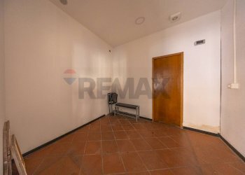 Stanza vuota - Negozio Via di Pie' di Marmo
 
2, Roma - foto 38