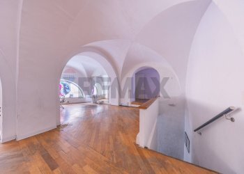 Stanza vuota - Negozio Via di Pie' di Marmo
 
2, Roma - foto 44