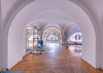 Stanza vuota - Negozio Via di Pie' di Marmo
 
2, Roma - foto 46