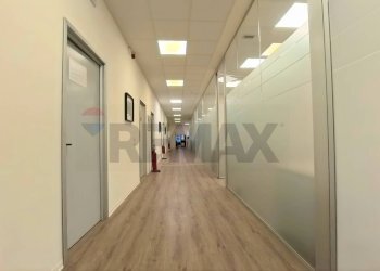 Hall / corridoio - Office via dell'industria, Montelupo Fiorentino - photo 9