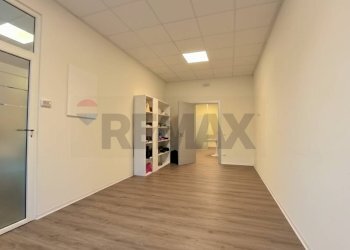 Hall / corridoio - Office Montelupo Fiorentino - photo 3