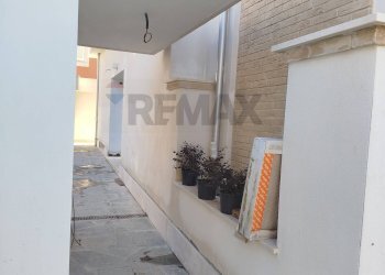 Ingresso condominiale - Attic via Gladioli
 
9, Nettuno - photo 4