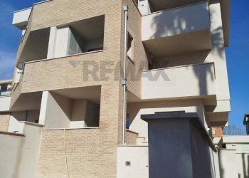 Edificio all\'aperto - Attic via Gladioli
 
9, Nettuno - photo 13