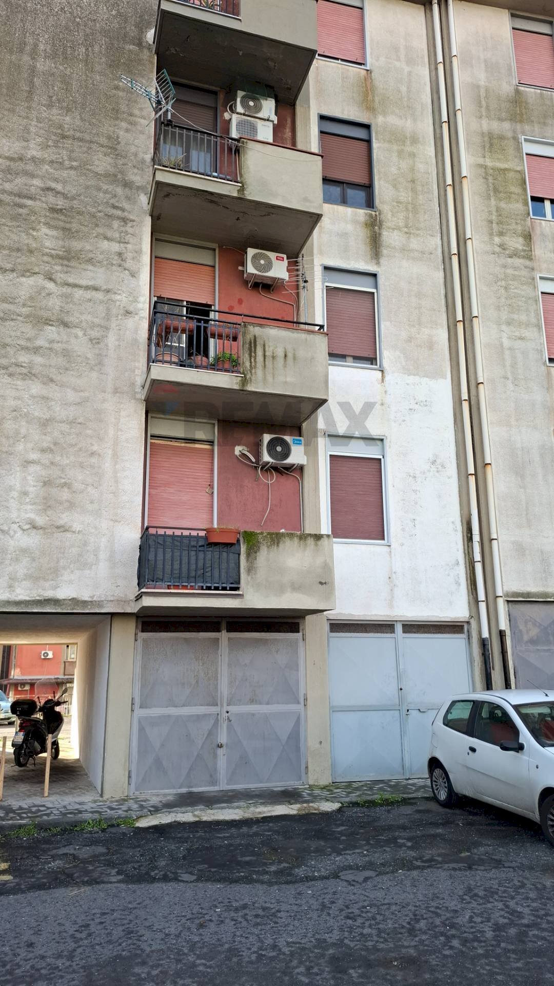 Edificio all\'aperto - Quadrilocale via Ustica
 
15, Catania - foto 2