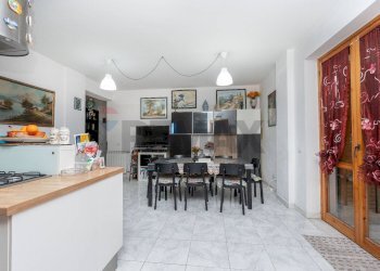 Sala da pranzo - Appartamento Via XX Settembre
201, Motta Sant'Anastasia - foto 1