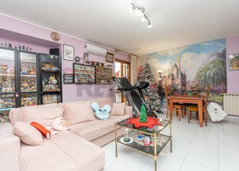 Sala da pranzo - Appartamento Via XX Settembre
201, Motta Sant'Anastasia - foto 2