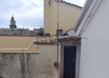 Edificio all\'aperto - Casa indipendente via Maggiore Barracca, Castiglione di Sicilia - foto 1